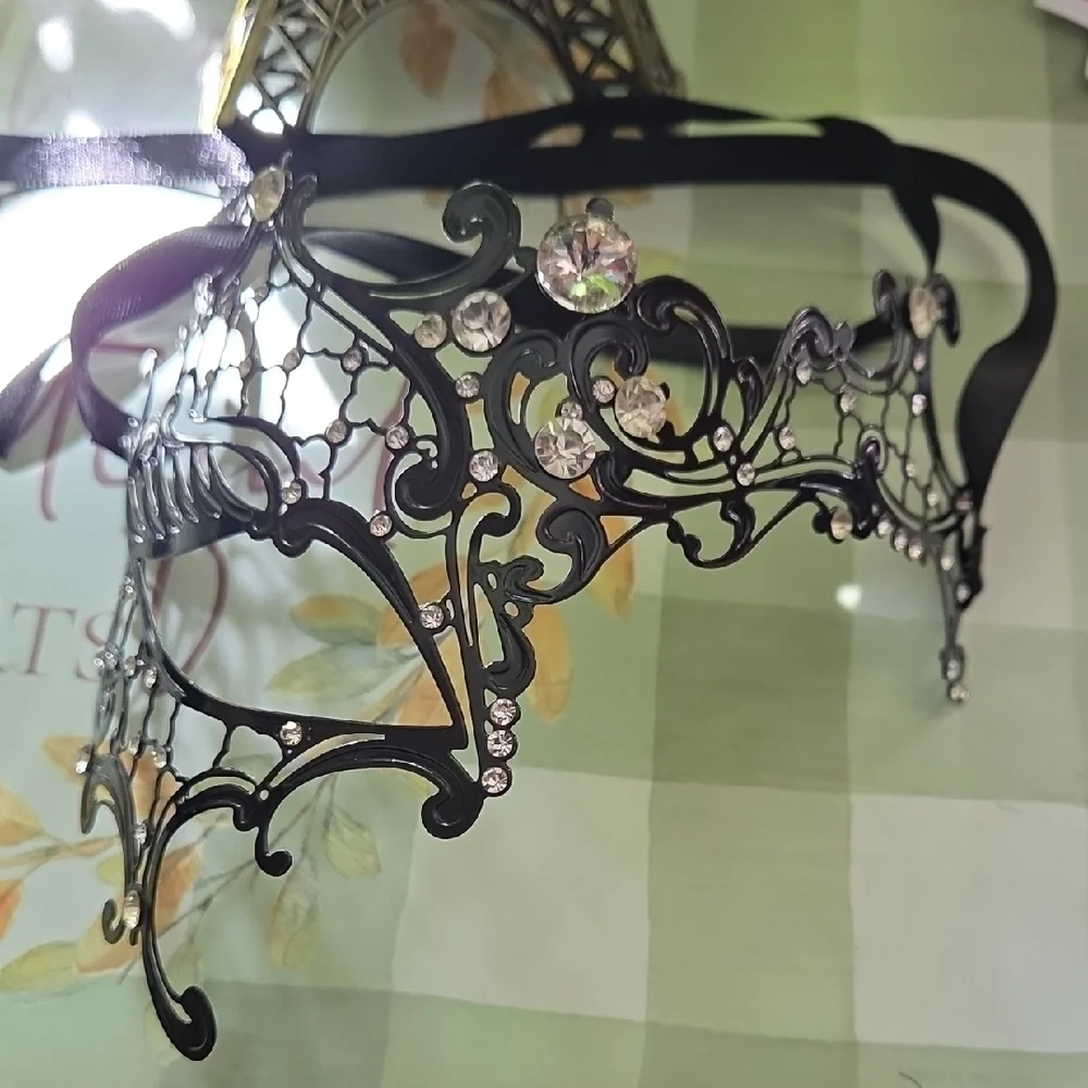 Black Filigree Rhinestone Masquerade Mask - Women Accessories